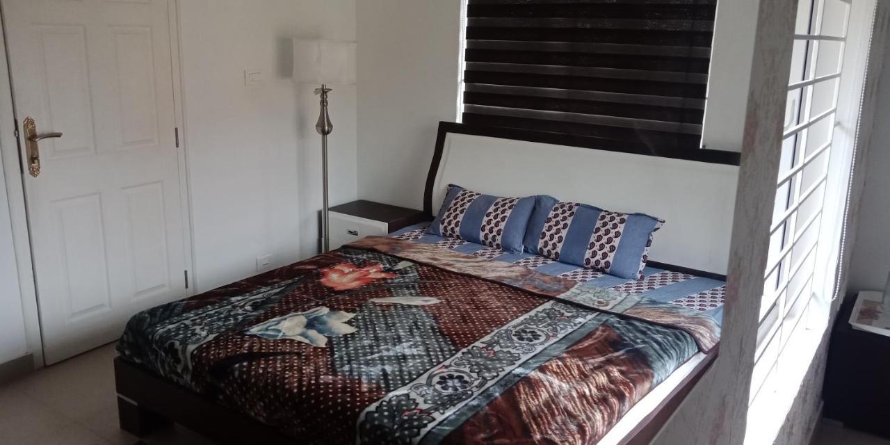 Aanvis Inn Ooty Bagian luar foto